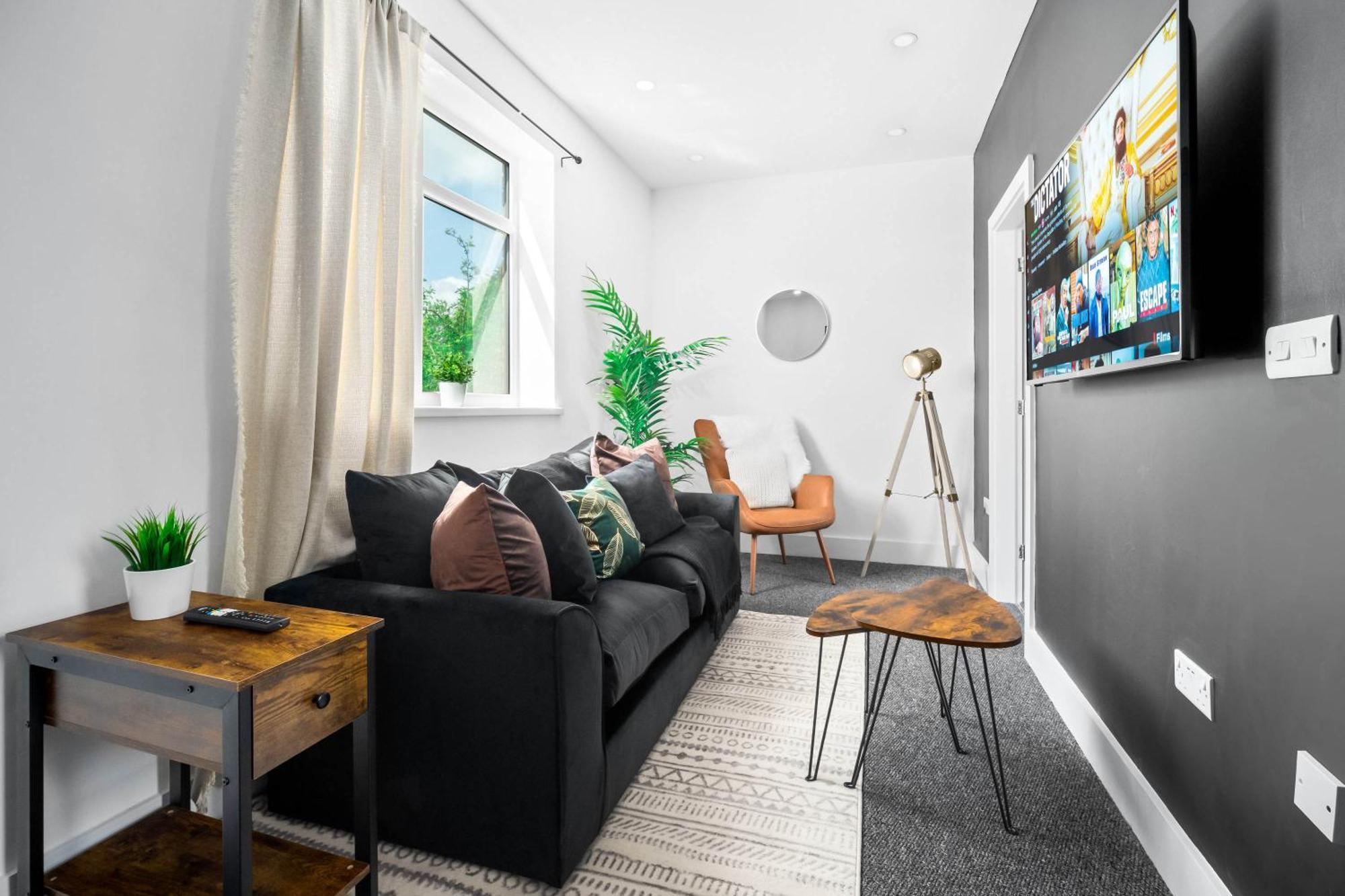 Luxe Apartment - Rowley Regis - Parking - Top Rated - Netflix - Wifi - 49Bg Cradley Heath Eksteriør billede