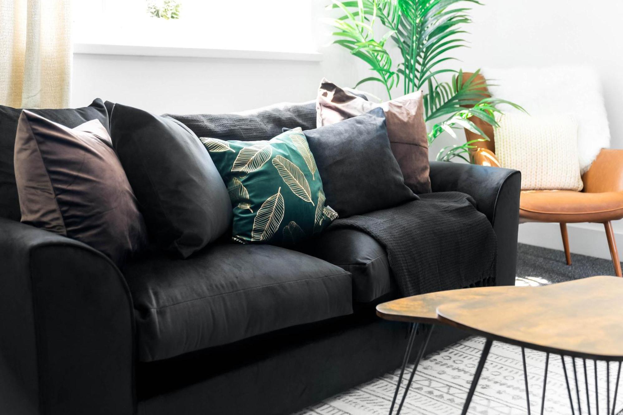 Luxe Apartment - Rowley Regis - Parking - Top Rated - Netflix - Wifi - 49Bg Cradley Heath Eksteriør billede